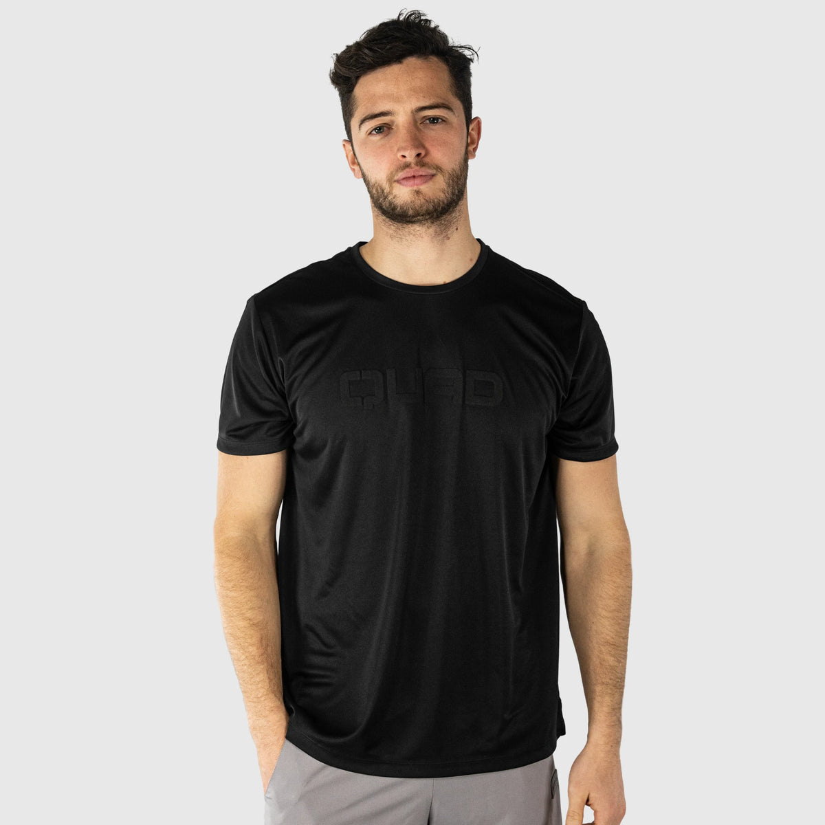 Essence T-Shirt Preta