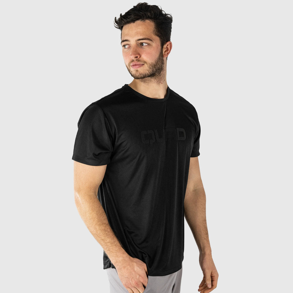 Essence T-Shirt Preta